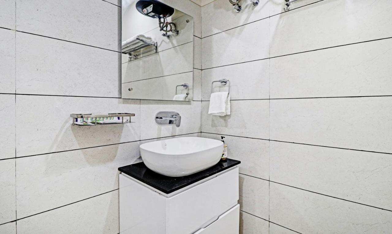 Treebo Kamron Regency Sector 80 Hotel Mohali Екстериор снимка