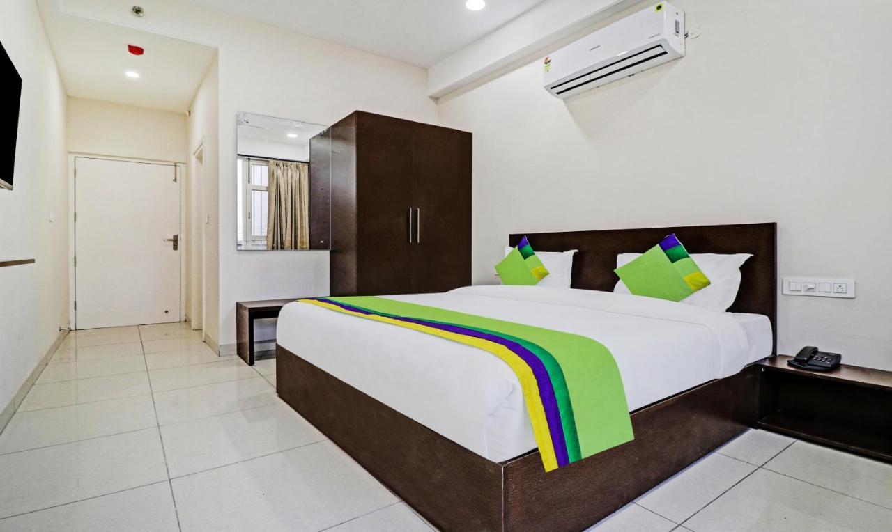 Treebo Kamron Regency Sector 80 Hotel Mohali Екстериор снимка