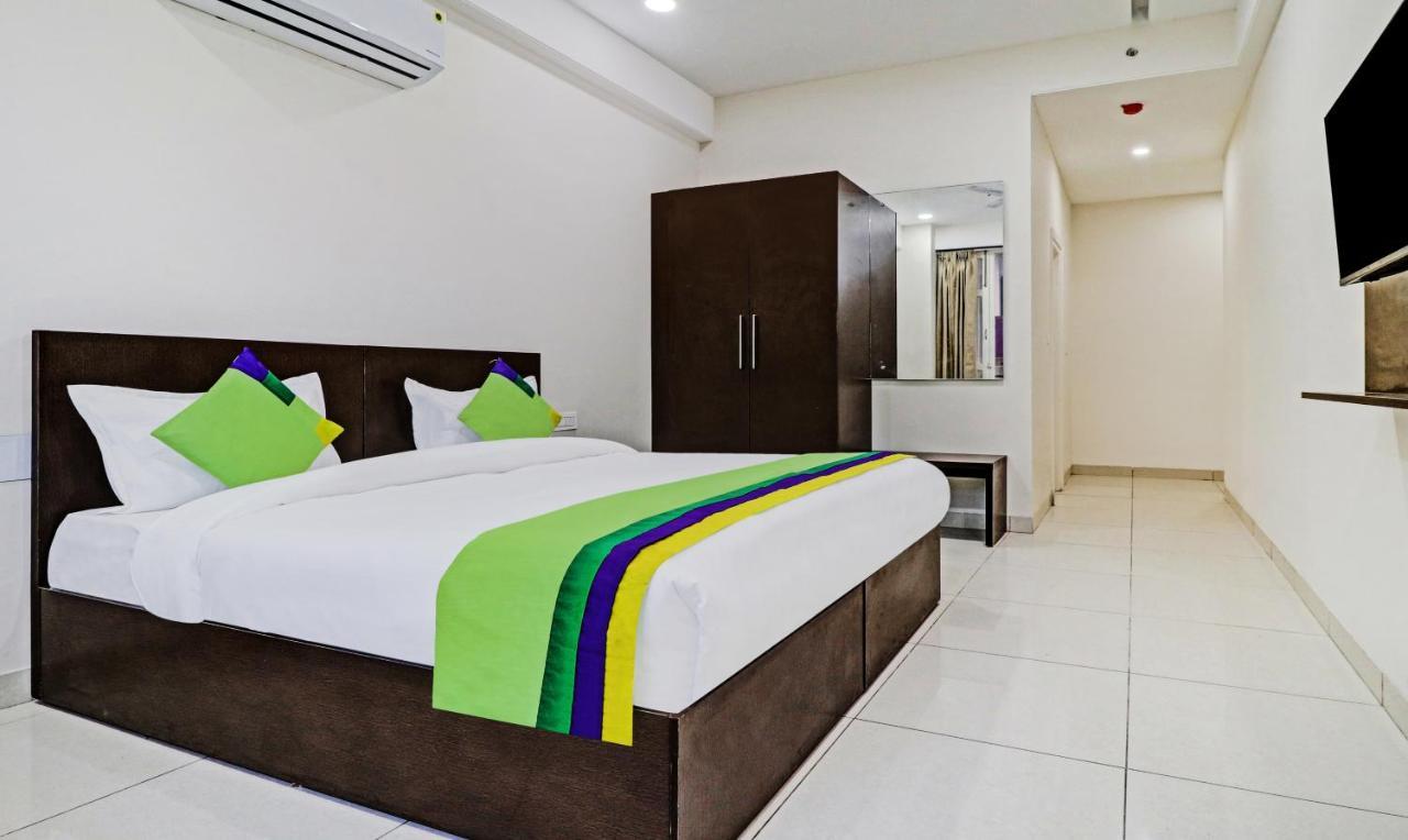 Treebo Kamron Regency Sector 80 Hotel Mohali Екстериор снимка
