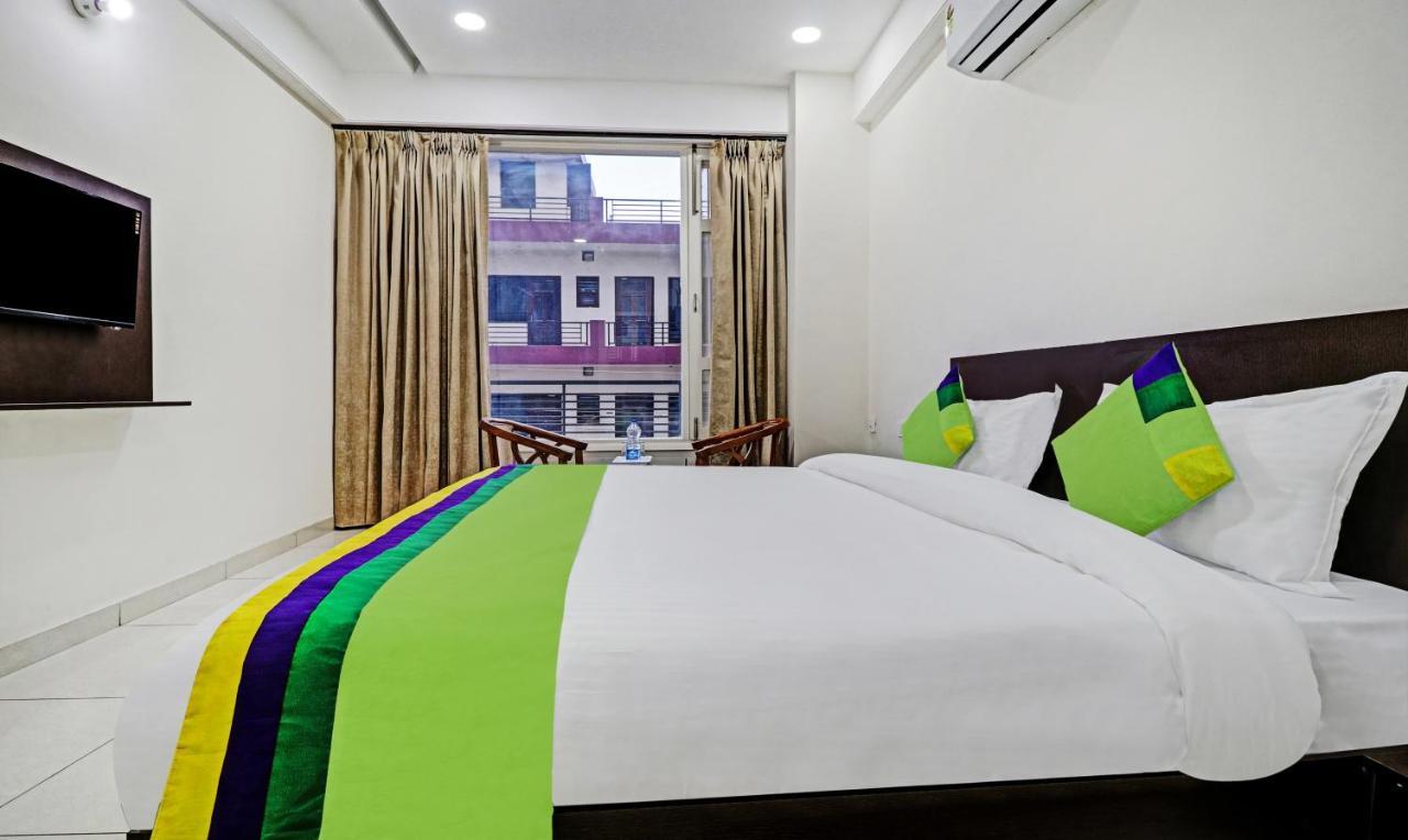 Treebo Kamron Regency Sector 80 Hotel Mohali Екстериор снимка
