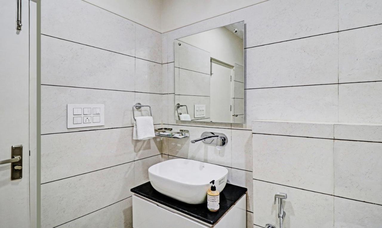 Treebo Kamron Regency Sector 80 Hotel Mohali Екстериор снимка